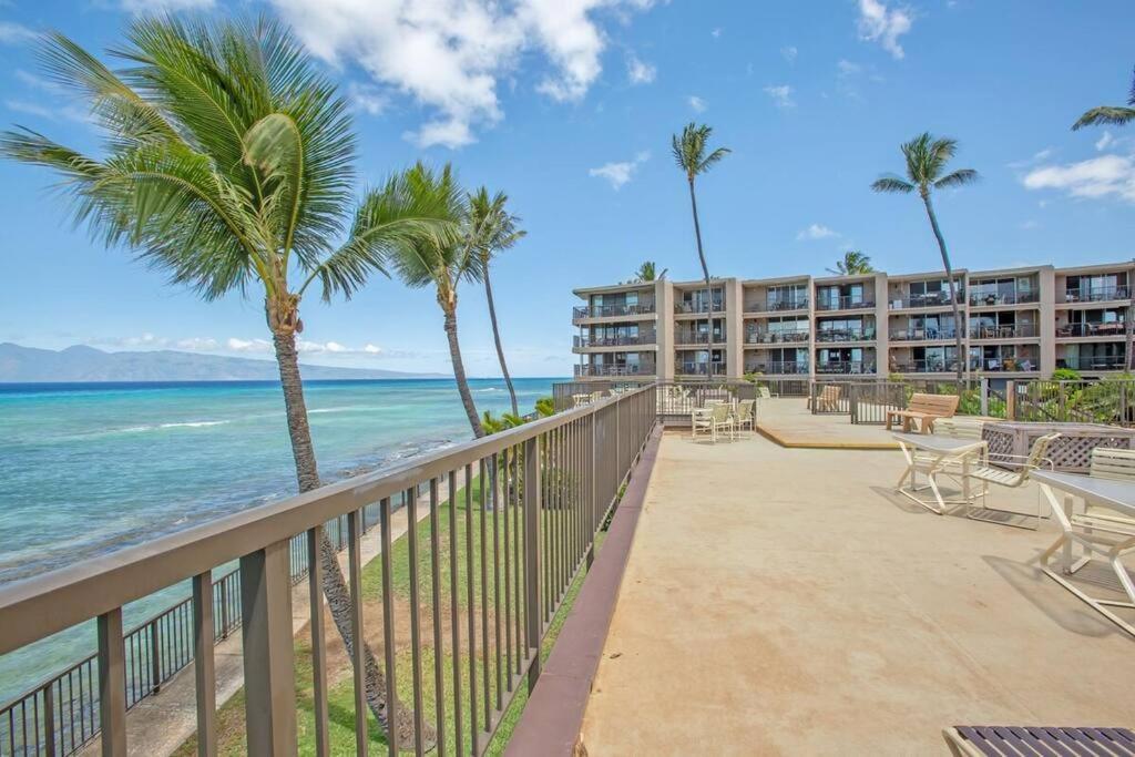 Ferienwohnung Hale Ono Loa 403- Top Floor, Ocean View, & Complete Modern Remodel Kahana Exterior foto